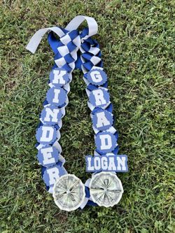 Graduation leis