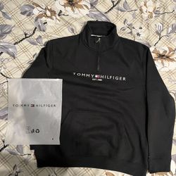 Tommy hilfigure new sweater shirt