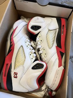 Air Jordan 5 Reto Fire Red Size 4 Youth