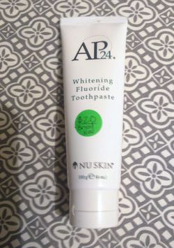 Nu Skin AP24 TEETH WHITENING FLOURIDE TOOTHPASTE / POLISH