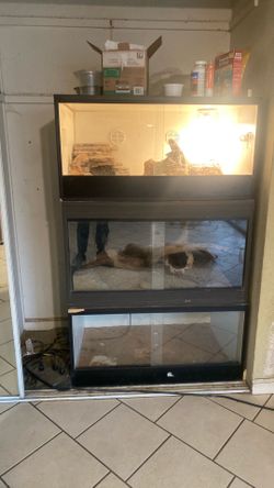 Pet aquarium