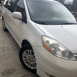 2010 Toyota Sienna