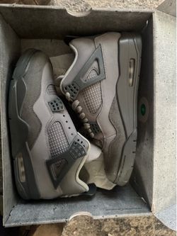 Jordan 4 wet cement NEED GONE SIZE 10.5