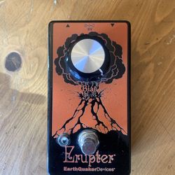 Earthquaker devices Erupter fuzz pedal
