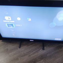 40" sony tv works good with remote 