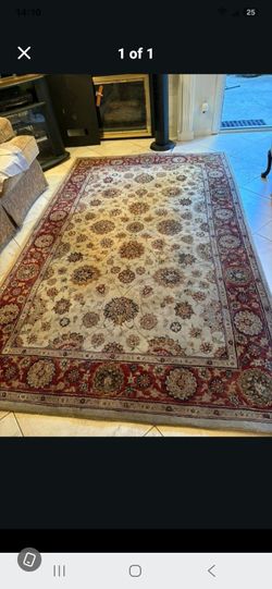 Beautiful rug 8.6x5.6