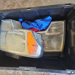 Ford F-150 HEADLIGHTS