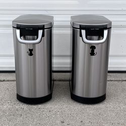 simplehuman 30 Liter, 32 lb / 14.5 kg Large Pet Food Storage Container for Dog Food, Cat Food, and Bird Feed, Brushed Stainless Steel