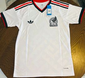 SELECCION MEXICANA SOCCER JERSEY MEXICO $50. CASH PLEASE!!
