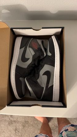 Jordan 1 Mid Shadow Red