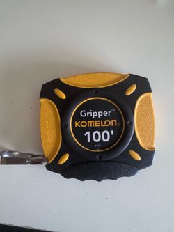 Komelon 9901IM Gripper Closed Case Long Tape Measure Inch/Metric Scale with Nylon Coated Steel Blade 100-Inch by 3/8-Inch