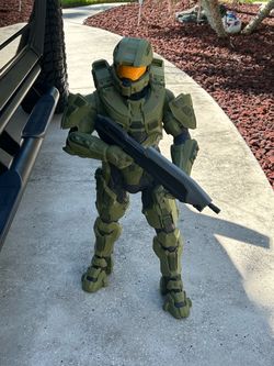 Large Jakks Pacific 32 inch Halo Master Chief action figure