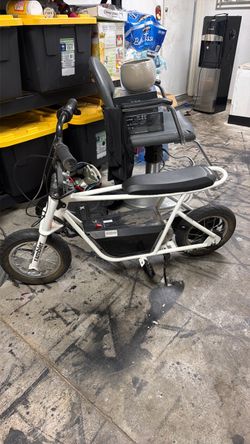 Electric razor rambler