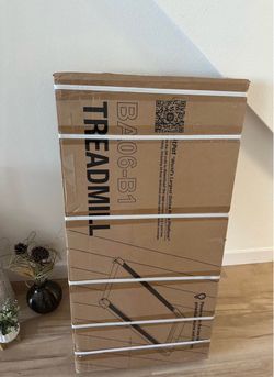 Waking pad- brand new threadmill