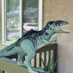 Jurassic World LARGE 40” Colossal Giganotosaurus Dinosaur