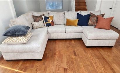 Beautiful Ashley Sectional!