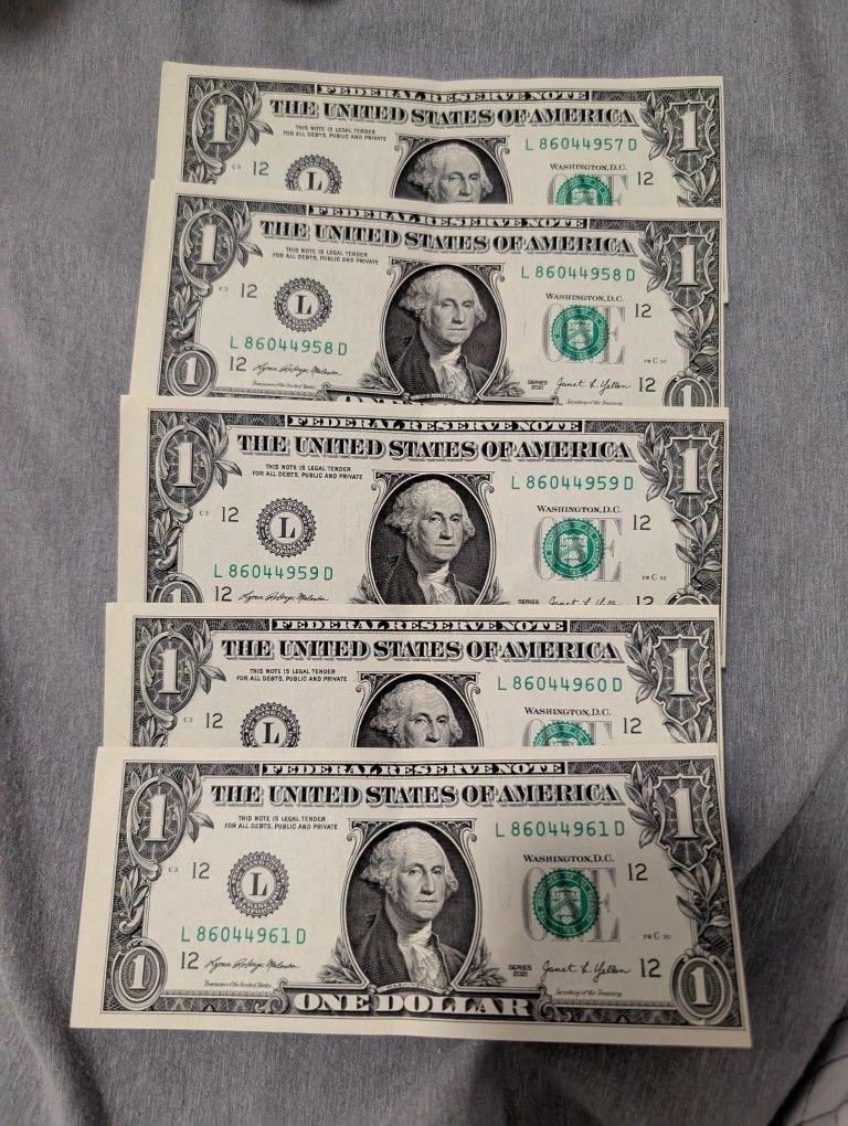Five Consensitive Misaligned Dollar Bills