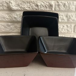 4 Set of Square Bowls