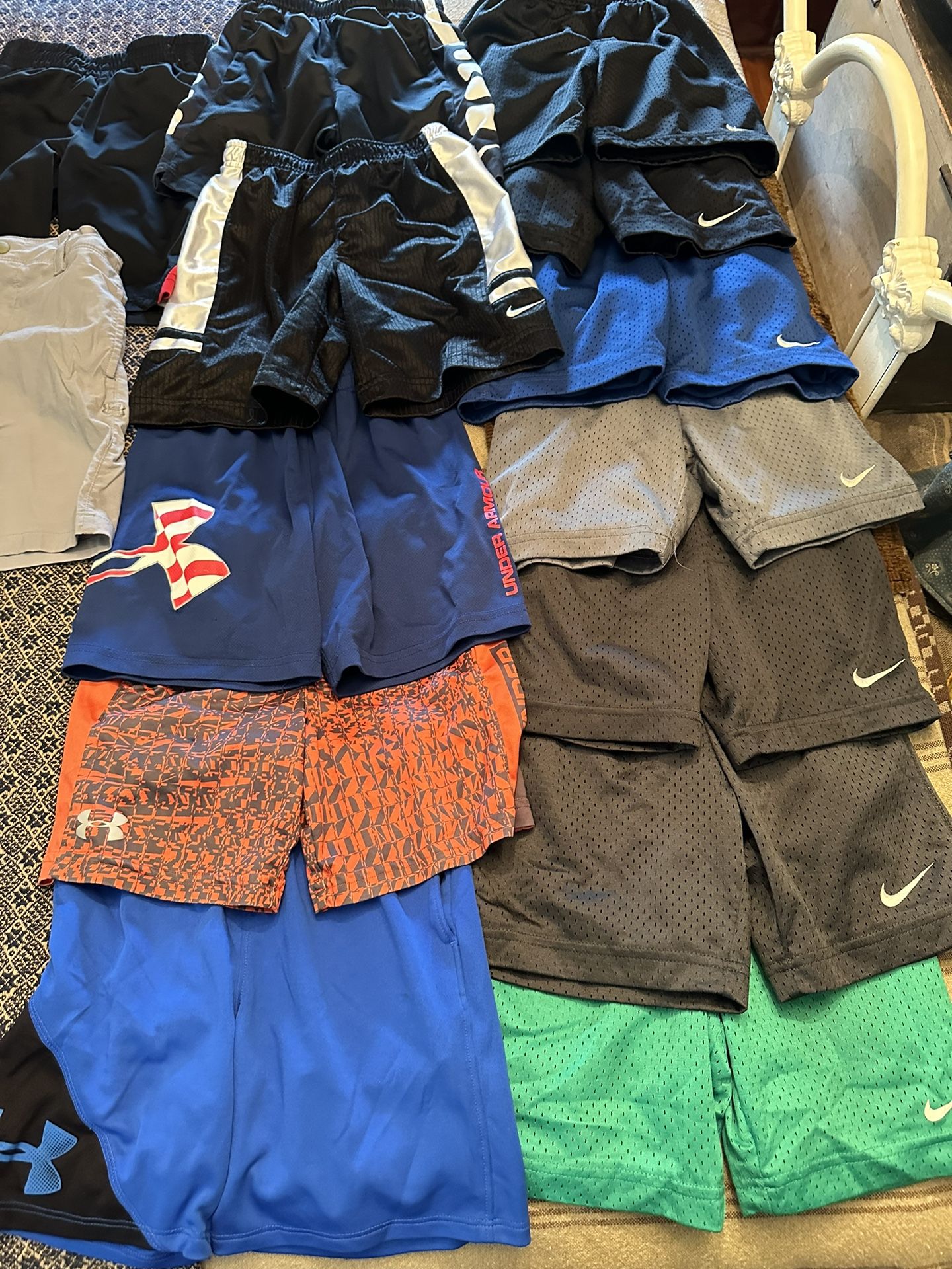 Boys Sz 5 Shorts