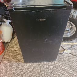 Mini Refrigerator $100 OBO