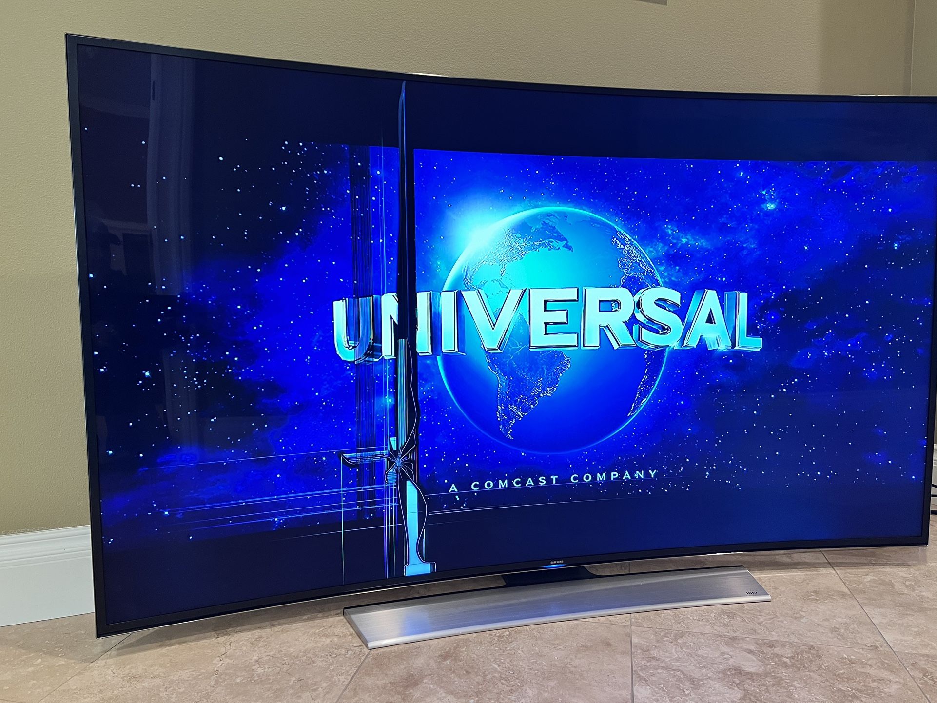 Samsung 4 K 78 Curved Tv. for Sale in Washougal, WA OfferUp