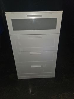White Ikea 4 drawers Dresser.  Delivery Available