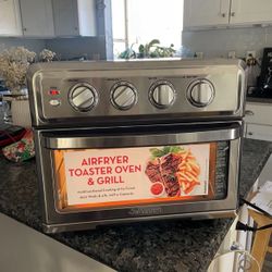Cuisinart Air fryer, Toaster,  Oven With Grill- Minor Dent In The Top Back, See Pics. 