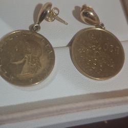 14kl Gold Excelente Estado Las Monedas Son De Valor No Oro.los Aretes Si 