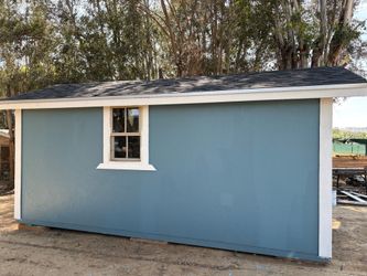 Casita garaje se vende for sale 8'x16' es nueva en el área de perris 92 570 Solo personas serias tengo el contacto para moverla precio separado