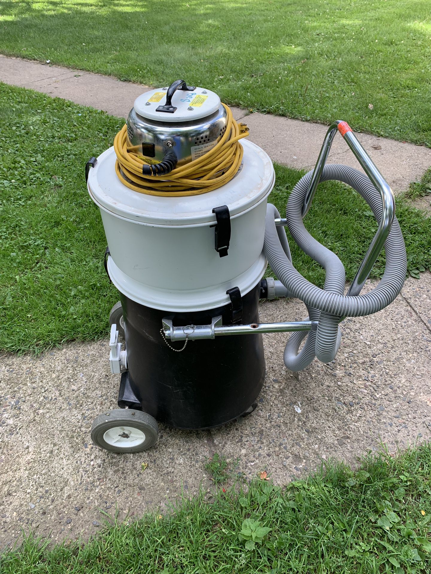 Commercial work drive vacuum