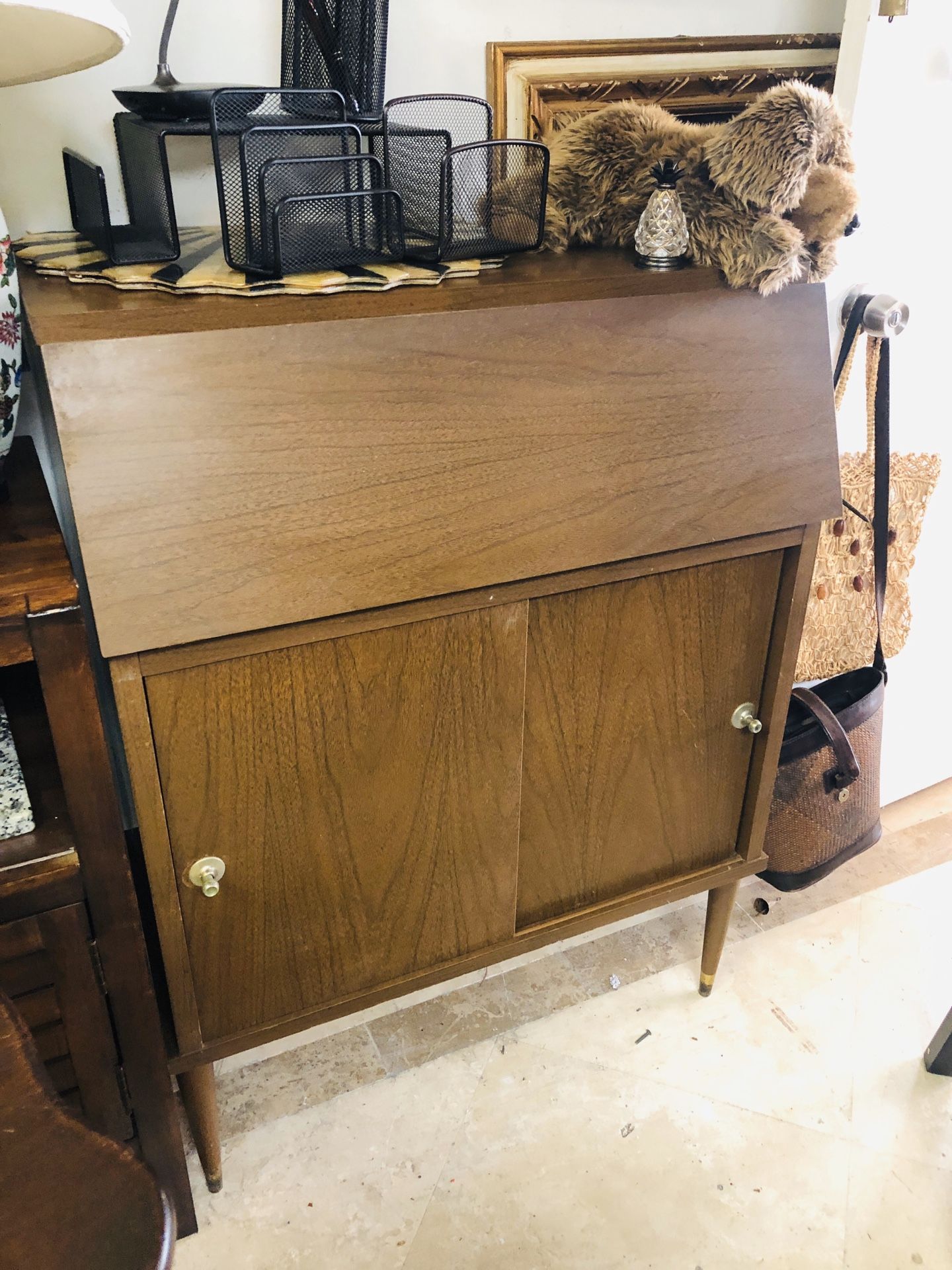 🚧🛍CURBSIDE 50% OFF SALE🚗🚧 VINTAGE PETITE SECRETARY DESK W SLIDE CABINET CUS $FIRM *Zelle Paypal Holds *FREE 🚚 EAST LOCAL GROUND