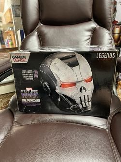 Hasbro Pulse Marvel Legends Gamerverse Series Standard Size LED