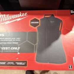 Women’s Vest  Size S No Battery 
