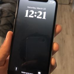 iPhone X  (9/10 Condition) Phone Is Locked And Can Be Unlock