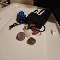 BAG OF VARIOUS HEALING STONES