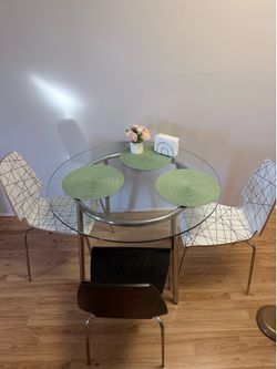 Modern Round Glass Dining Table with 3 Chairs