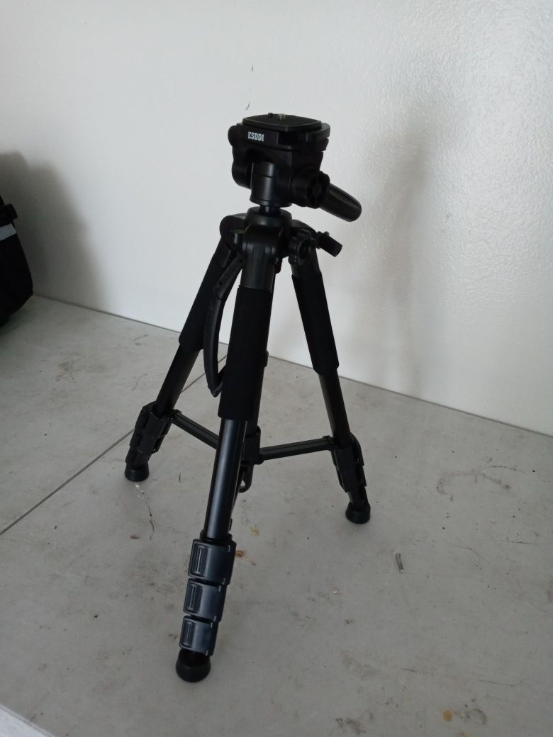 4FT TRIPOD