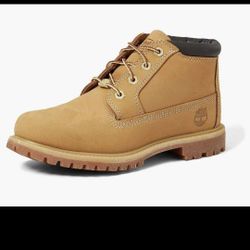 Timberland Boots Nelle Chukka Size 7.5 Women's 