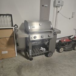 Weber Genesis II s310 propane grill