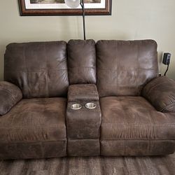 Manual Recline Loveseat 