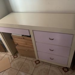 Excellent  Condition   Desk Length 44   H30  W16