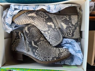 Women's shoes and boots New