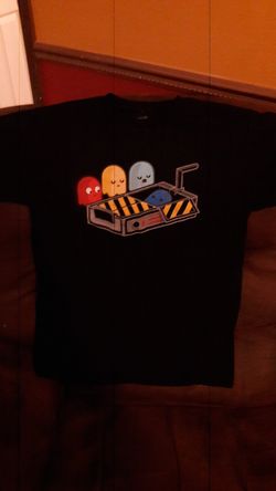 Pac-Man Ghost busters cross over t-shirt mens medium