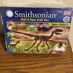 Nib Smithsonian Mold & Paint Craft Kit- Raptor Skeleton 