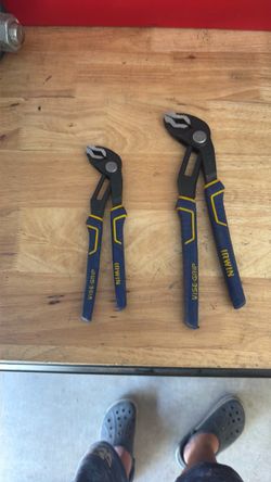 Irwin quick adjusting pliers