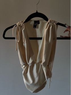 WINDSOR TOP