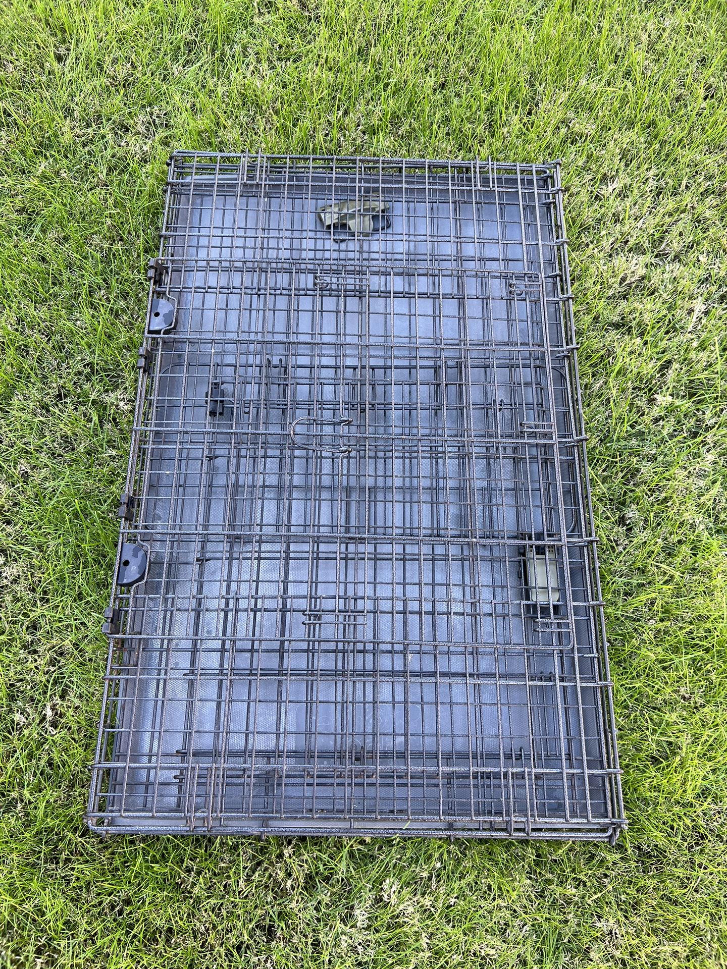 Dog Kennel  35.5 L, 22 W, 24.5 H