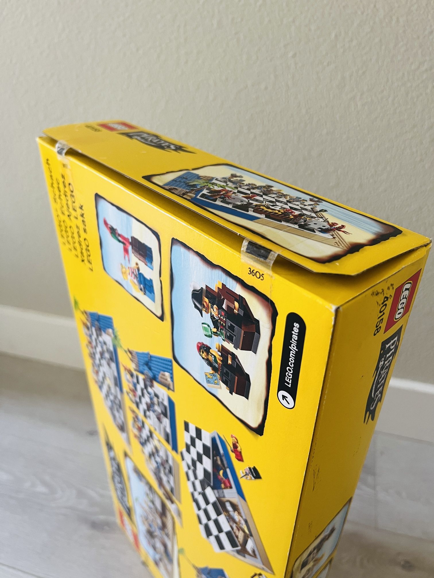 LEGO Pirates Chess Set (40158) NEW & FACTORY Sealed Box - RETIRED