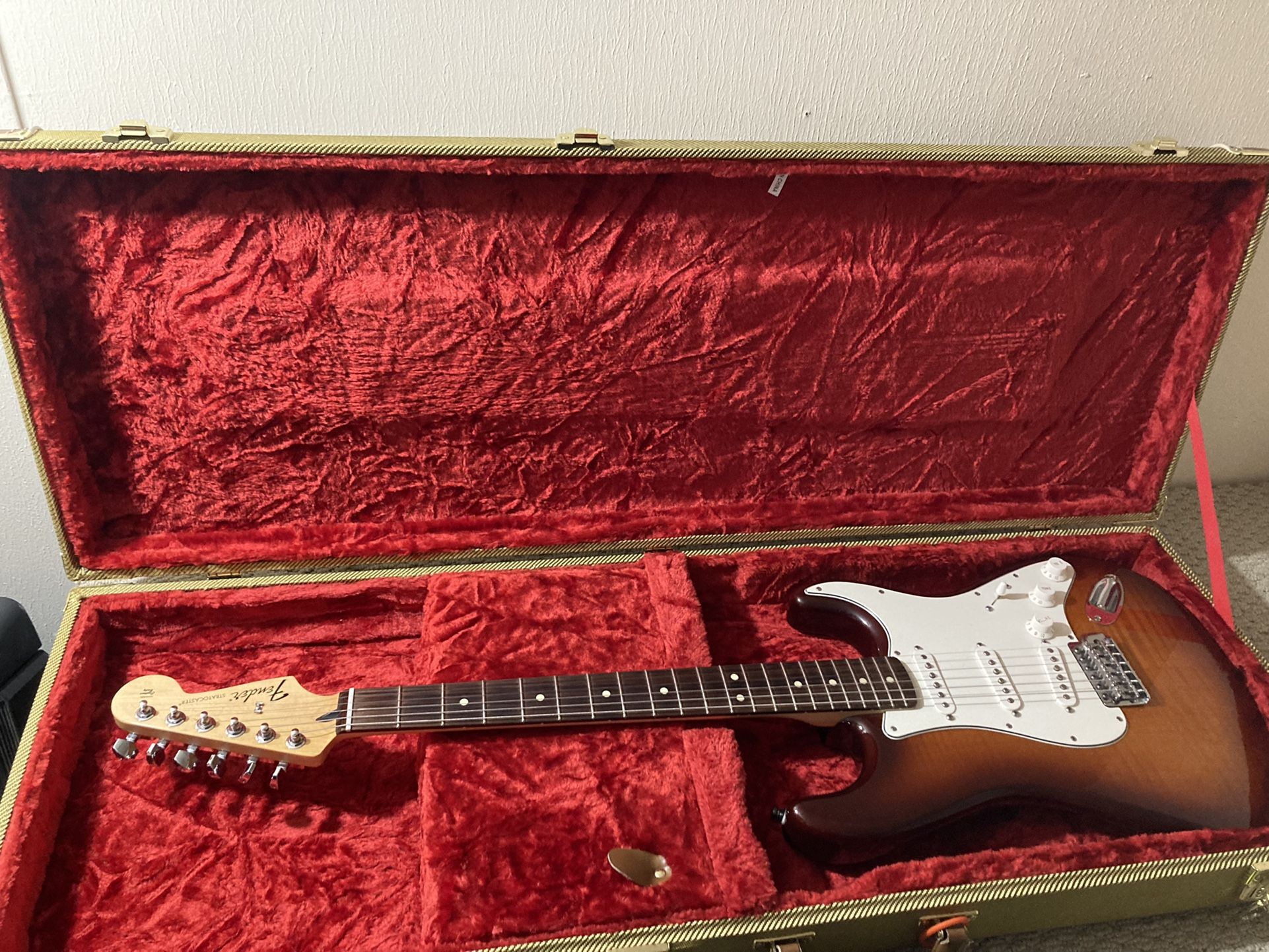 Fender Strat MIM Like New