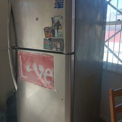 Refrigerator en buenas condiciones